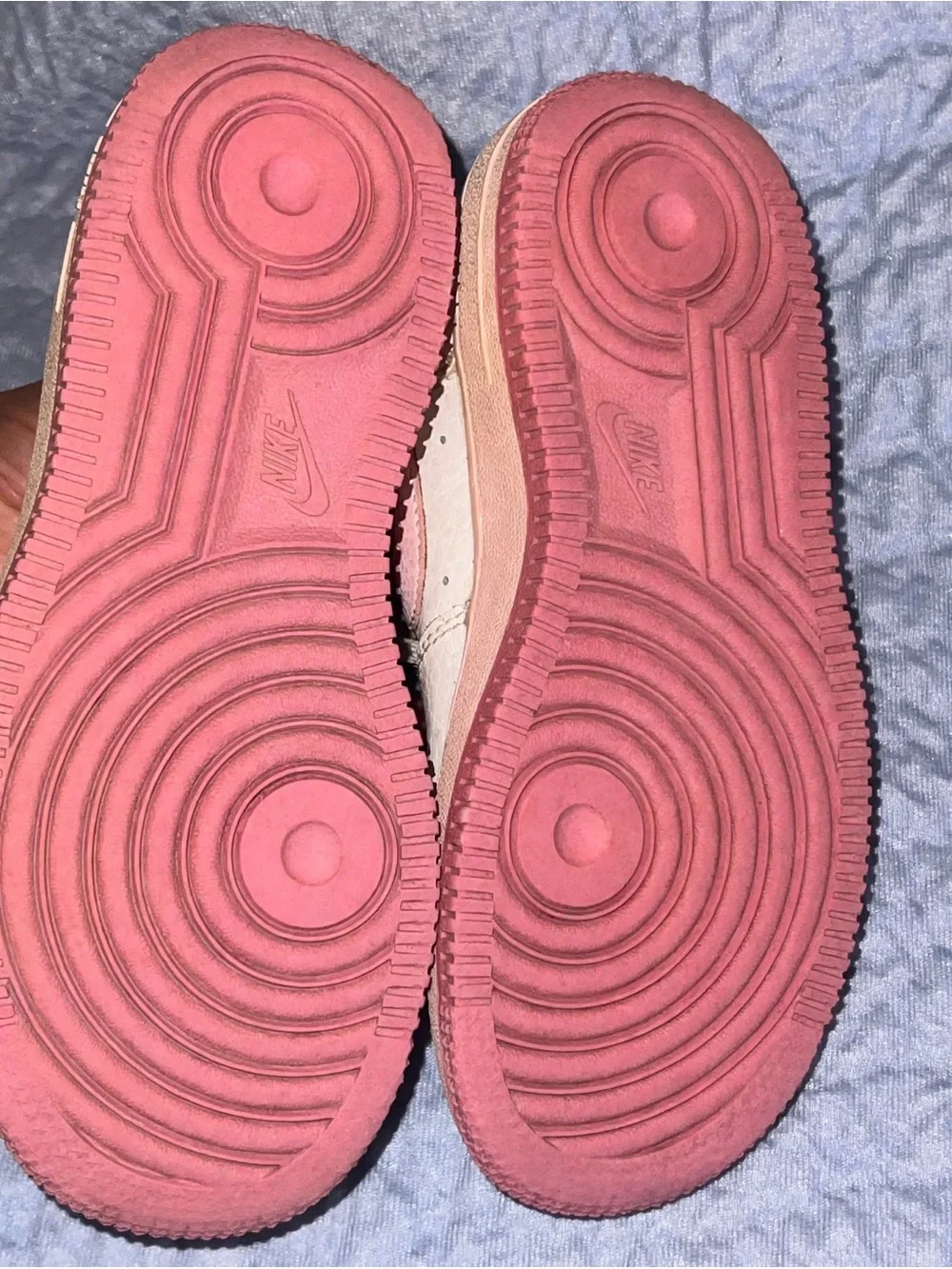 Nike Kids White and Pink Low-Top Sneakers kids 13.5